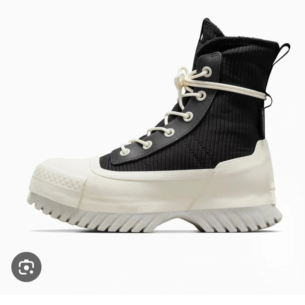 Converse Unisex Chuck Taylor AllStar Lugged 2.0 Platform  Sneakers Sz 8.5 - Picture 2 of 8